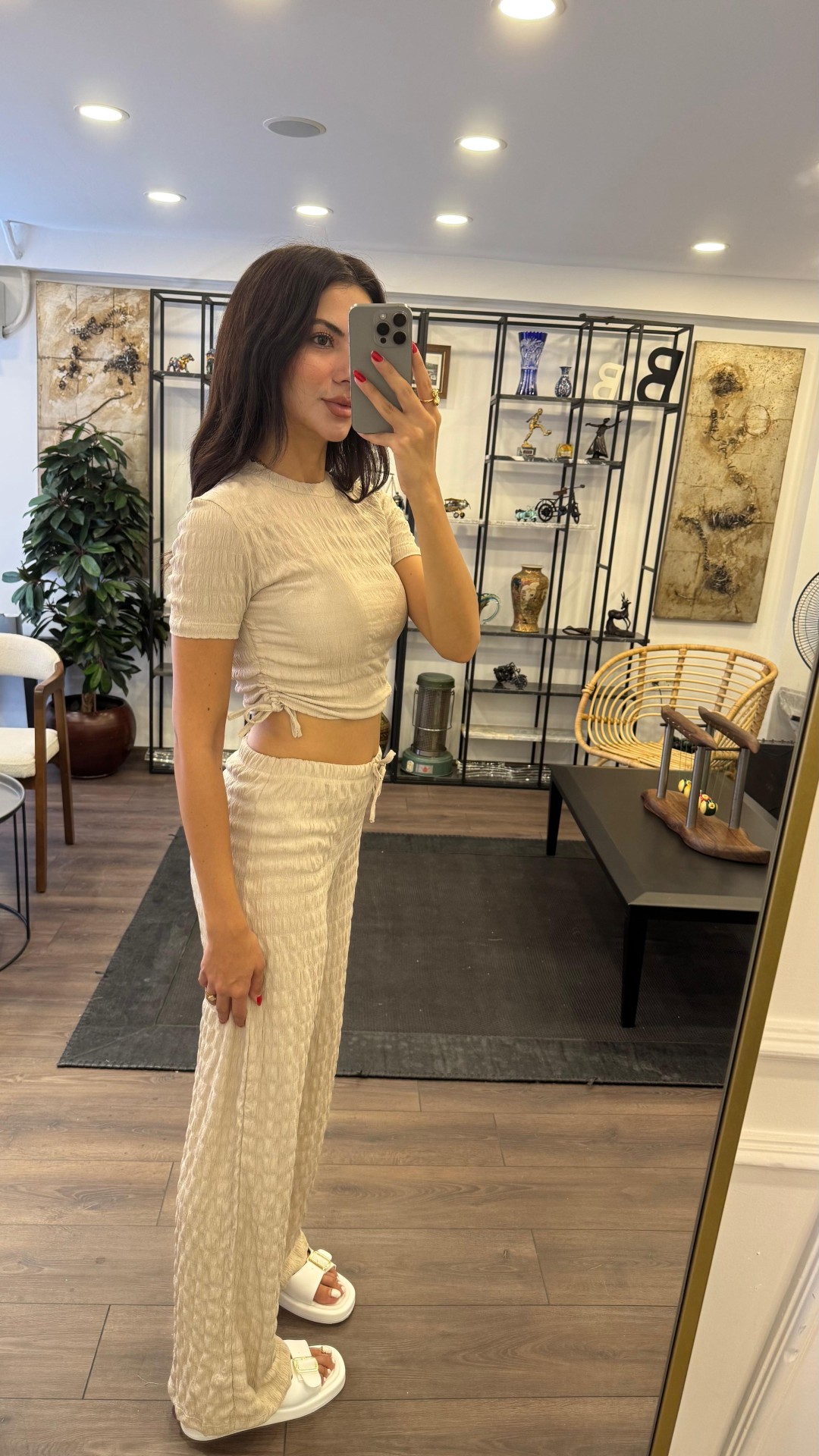 Yandan Bağcıklı Krinkıl Kumaş Bol Paça Takım - Krem