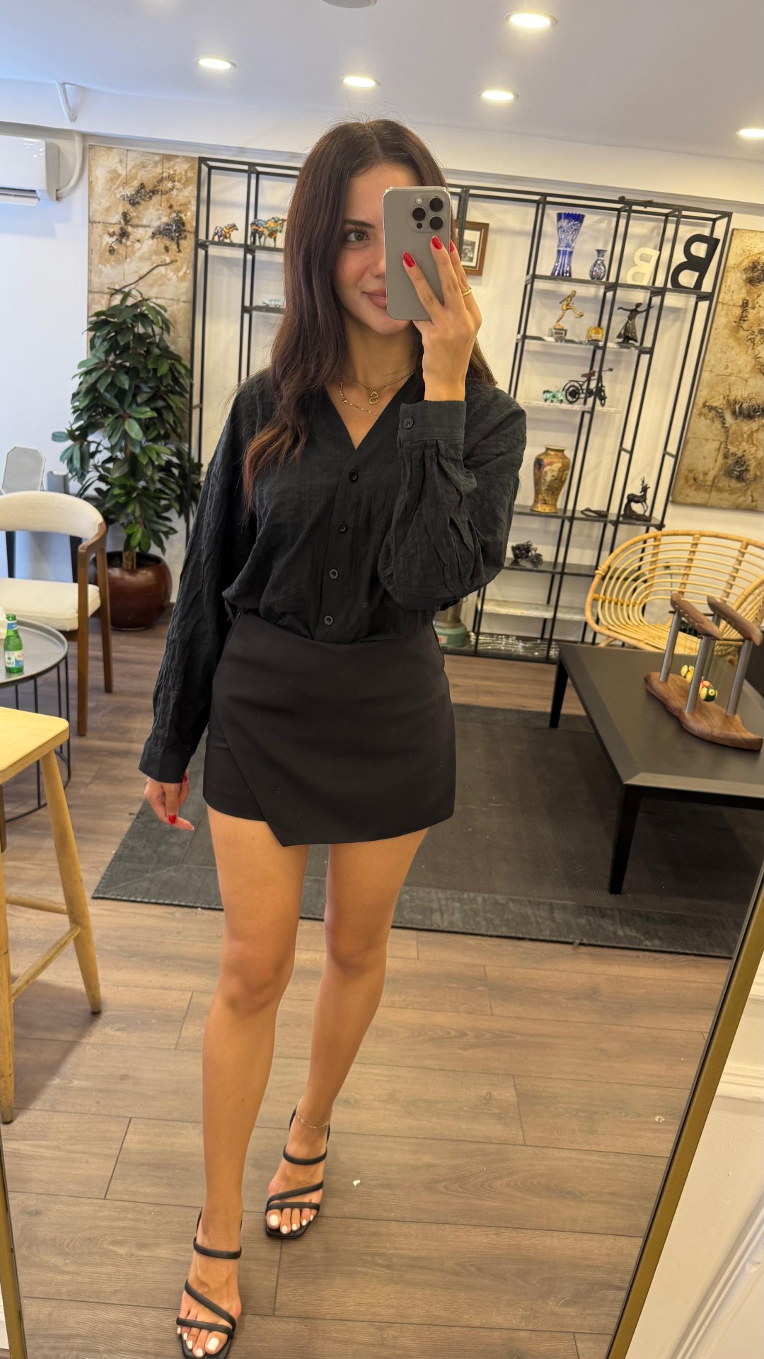 Önü Kapaklı Şort Etek - Siyah