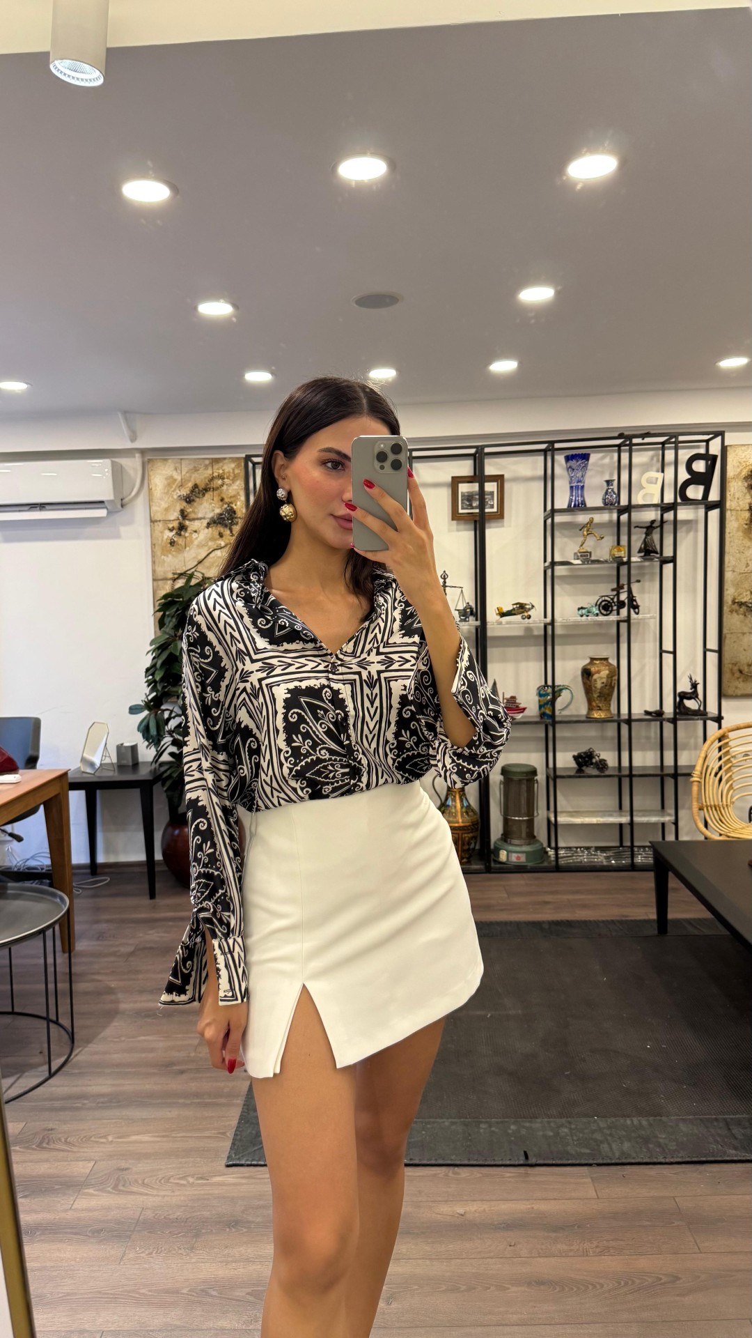 Yırtmaçlı Mini Şort Etek - Beyaz