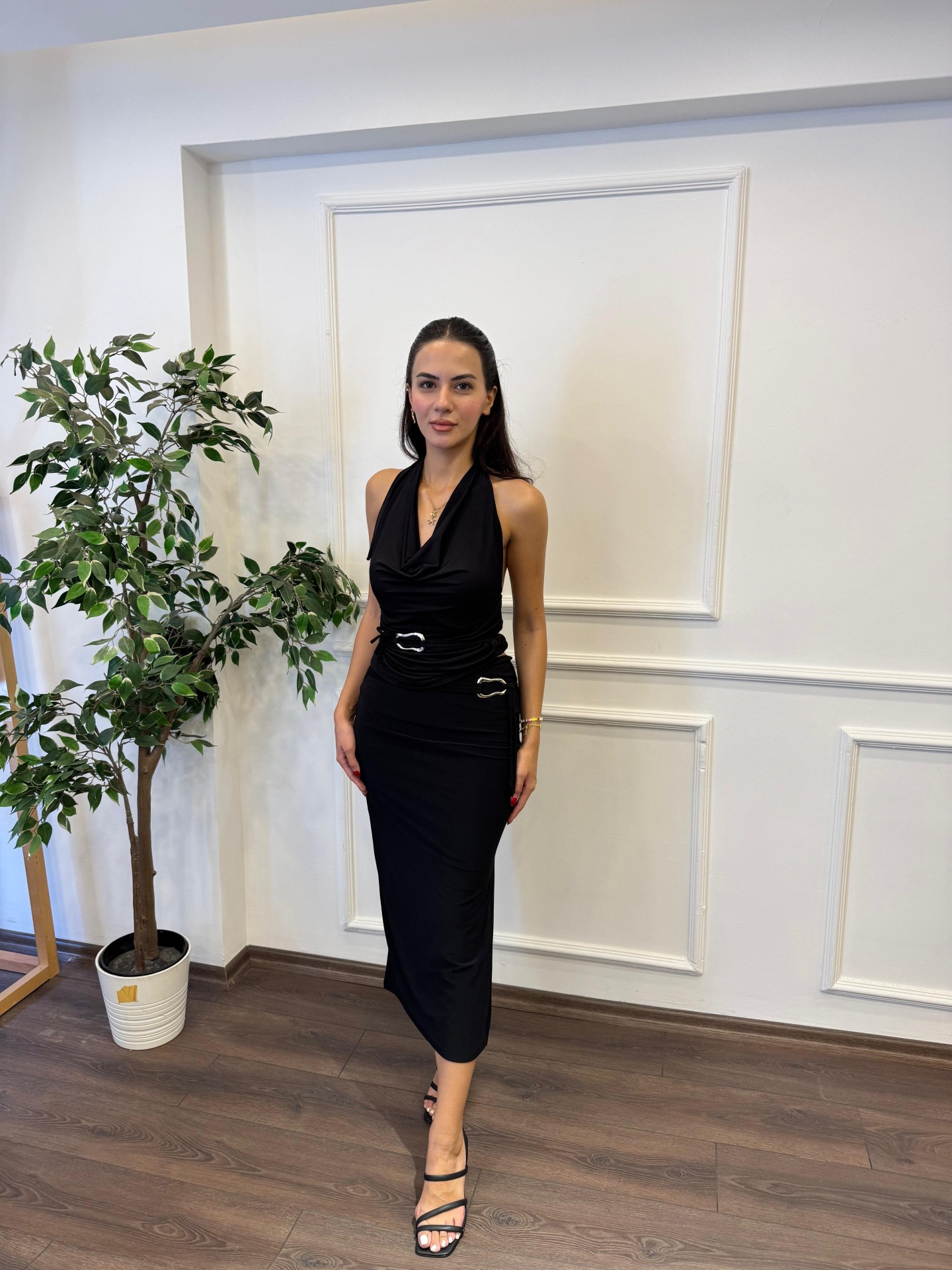 Yandan Yırtmaçlı Kemer Detaylı Midi Boy Etek - Siyah